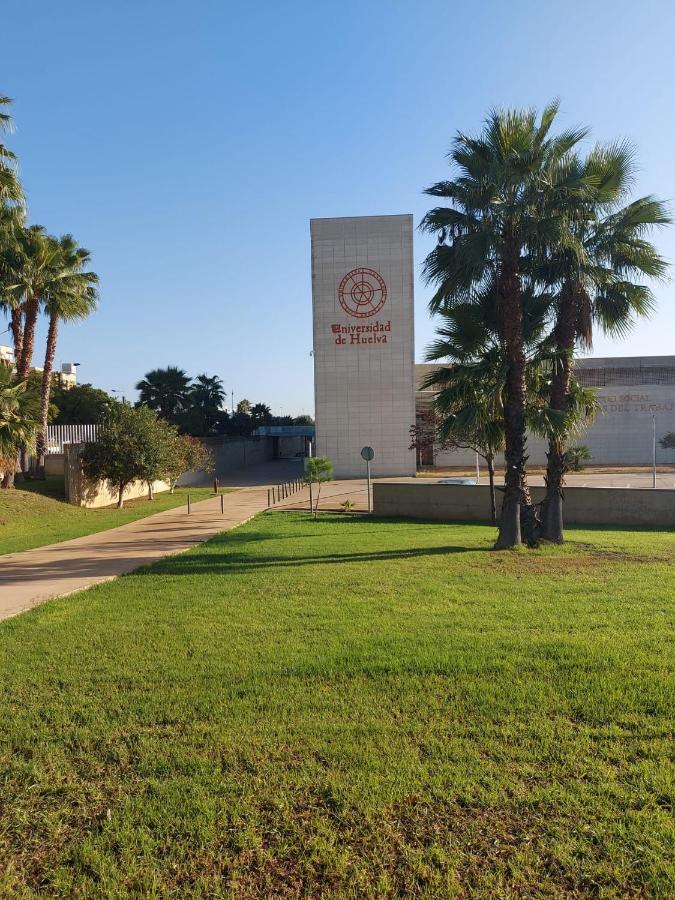 Hotel Habitacion Privada A 15 Min De La Playa/Piso Huelva Exterior foto